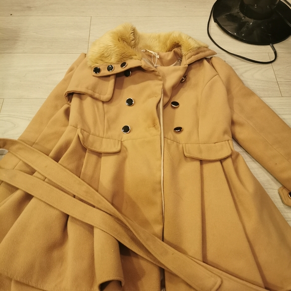 Coat - Picture 2 of 2